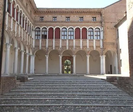 Apartmanhotel Ego' & Center Ferrara