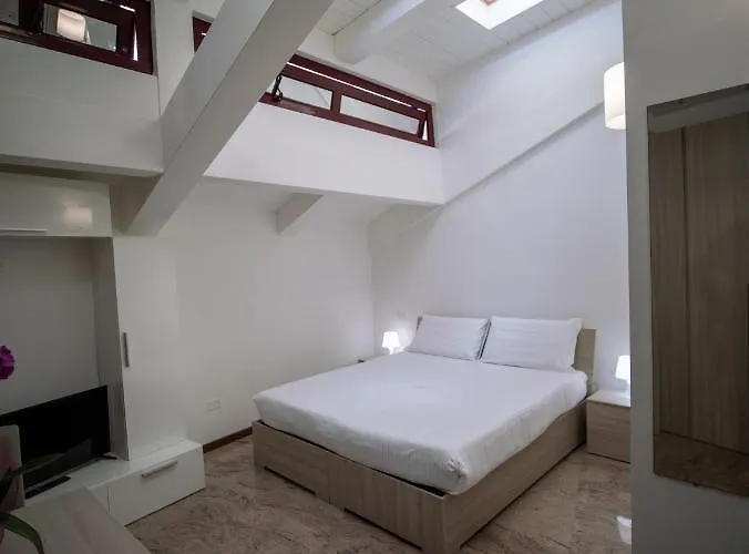 Ego' & Center Aparthotel