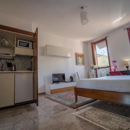 Ego' & Center Apartahotel 4*