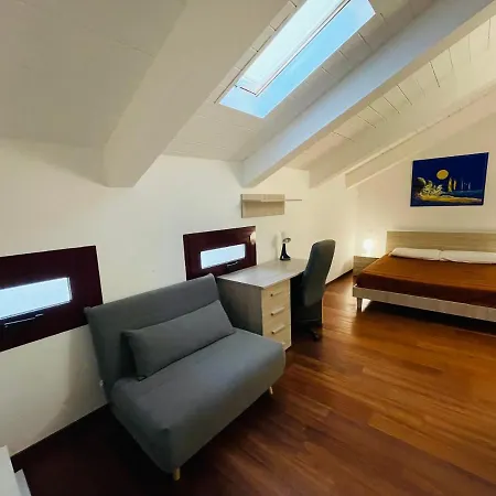 Ego' アパートホテル フェラーラ