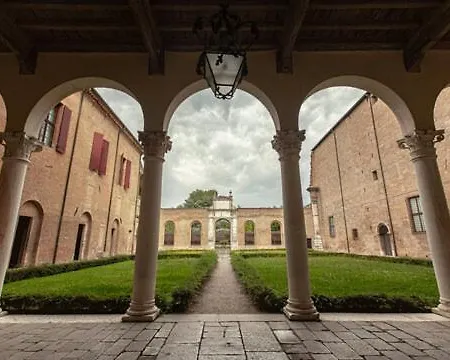 Ego' アパートホテル 4*