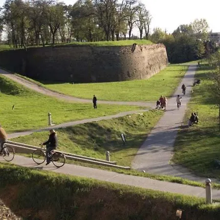 Ego' アパートホテル 4*