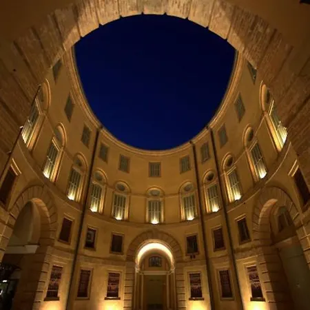 Ego' & Center Apartahotel Ferrara