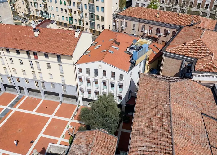 Ego' & Center Φεράρα