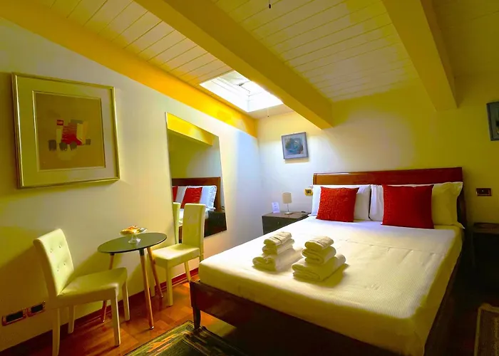 Ego' & Center Aparthotel